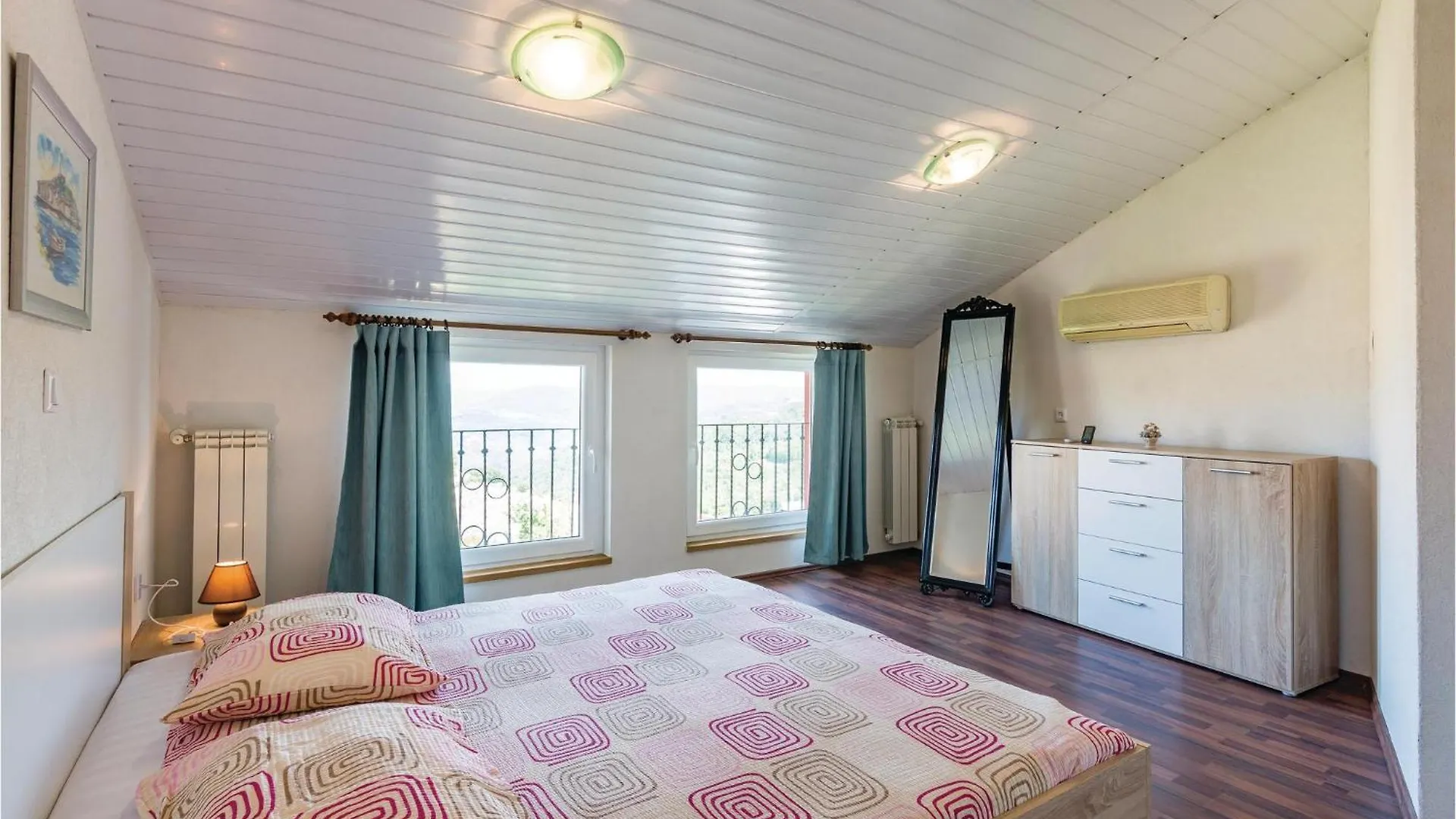 2 Bedroom Amazing Apartment In Vizinada
