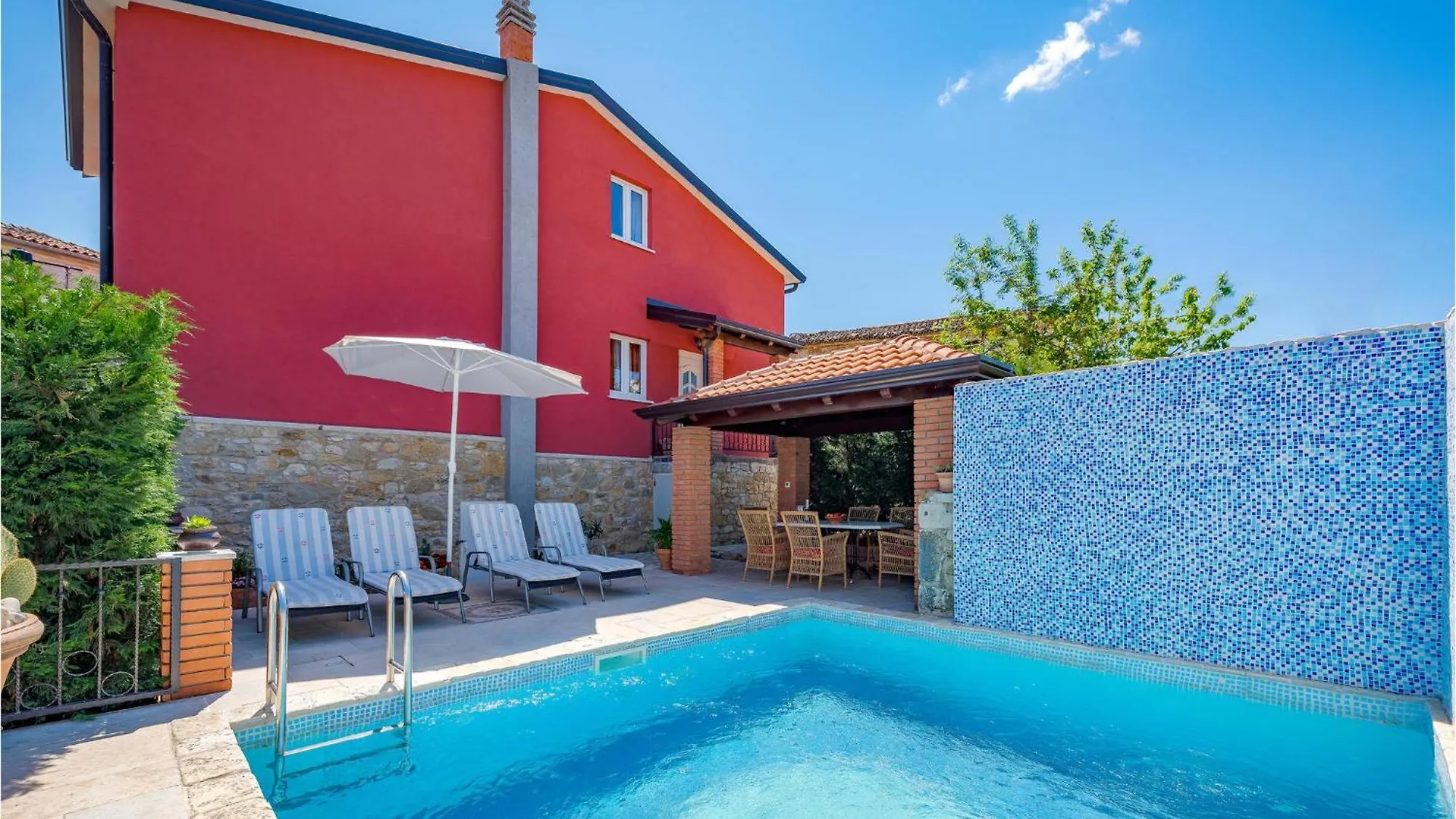 2 Bedroom Amazing Apartment In Vizinada