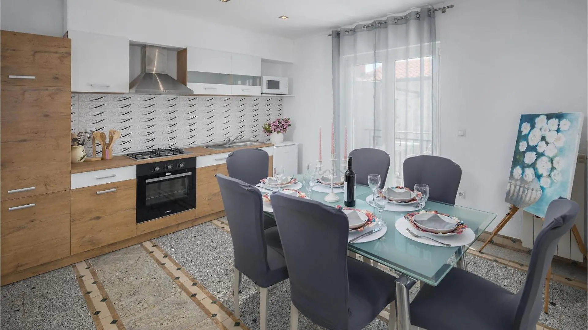 2 Bedroom Amazing Apartment In 비지나다